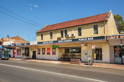 Nightcap At Regents Park Hotel - Accommodation Rockhampton 0