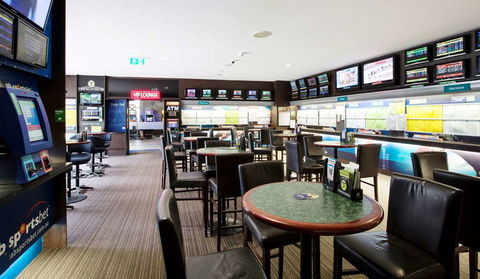 Nightcap At High Flyer Hotel - Accommodation Rockhampton 5