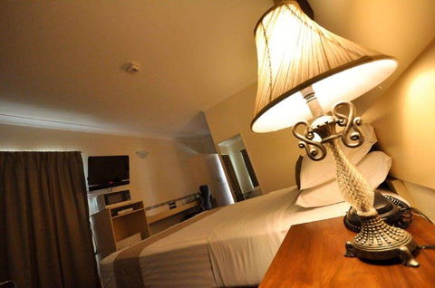 Emerald Maraboon Motor Inn - Accommodation Rockhampton 4