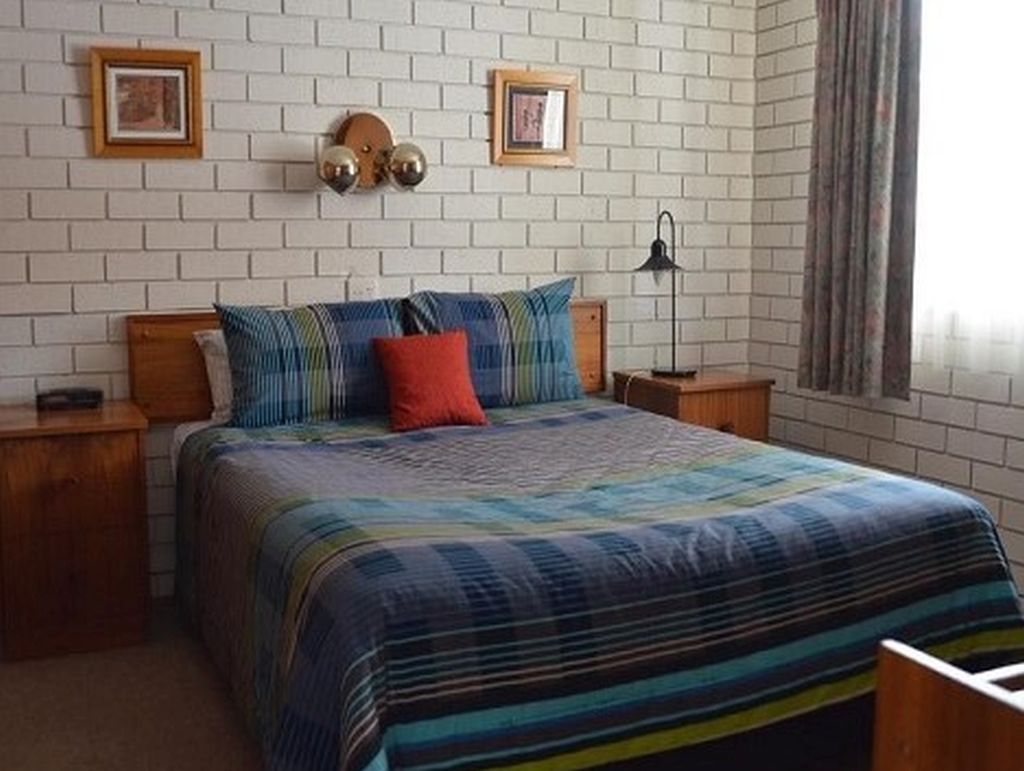 Pine Lodge NSW Accommodation Rockhampton