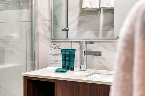 Palms City Resort - Accommodation Rockhampton 10