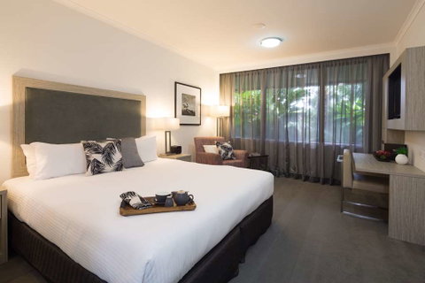 H on Smith Hotel - Accommodation Rockhampton 4