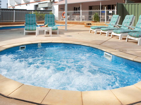 Novotel Darwin Atrium - Accommodation Rockhampton 9