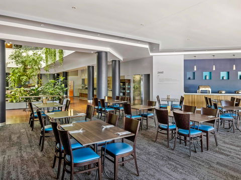 Novotel Darwin Atrium - Accommodation Rockhampton 11