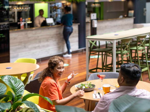 Novotel Darwin Atrium - Accommodation Rockhampton 13