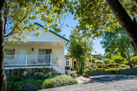 Yarra Gables Motel - Accommodation Rockhampton 1
