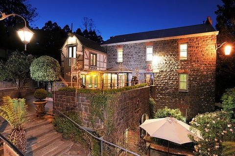 Adeline Bed & Breakfast - Accommodation Rockhampton 0