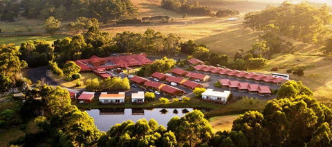 Tall Timbers - Accommodation Rockhampton 0