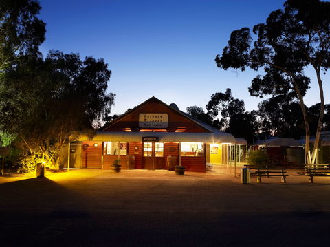 Outback Hotel & Lodge - Accommodation Rockhampton 0