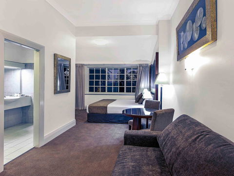 Mercure Monte Pio Hotel & Conference Ctr - Accommodation Rockhampton 2