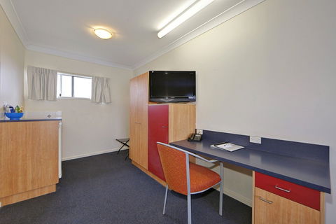 Boulevard Lodge - Accommodation Rockhampton 1