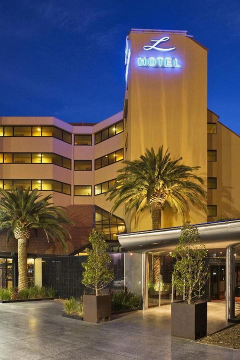 The Lakes Resort Hotel - Accommodation Rockhampton 0