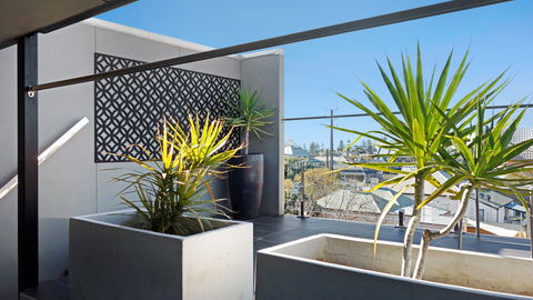Semaphore Splash Apartments - Accommodation Rockhampton 0