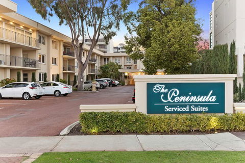 The Peninsula Riverside Apartments - Accommodation Rockhampton 1