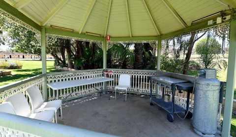 Burke & Wills Motor Inn - Accommodation Rockhampton 1