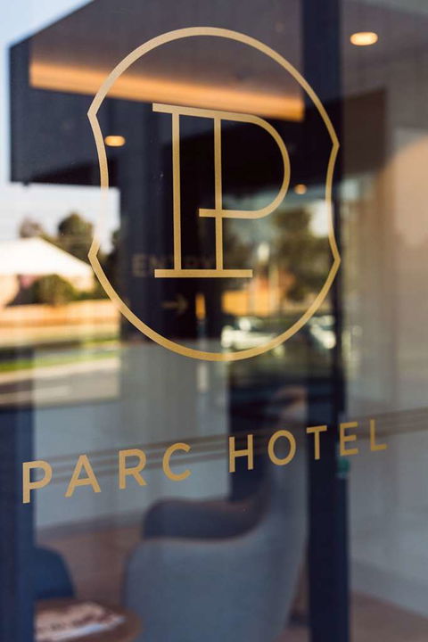 Parc Hotel - Accommodation Rockhampton 0