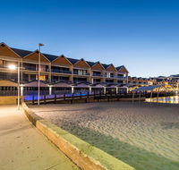 Dolphin Quay Apartment Hotel - Accommodation Rockhampton