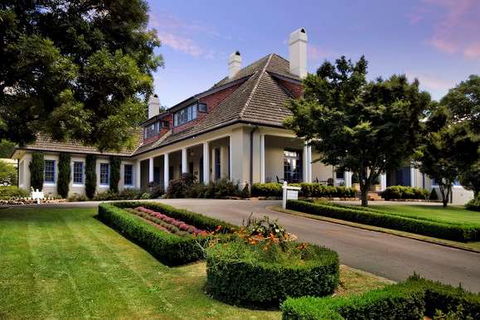 Peppers Manor House - Accommodation Rockhampton 0