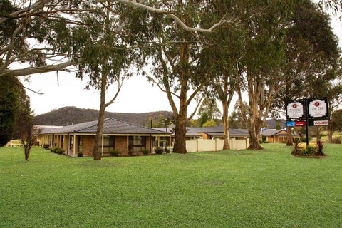 Zig Zag Motel - Accommodation Rockhampton 0