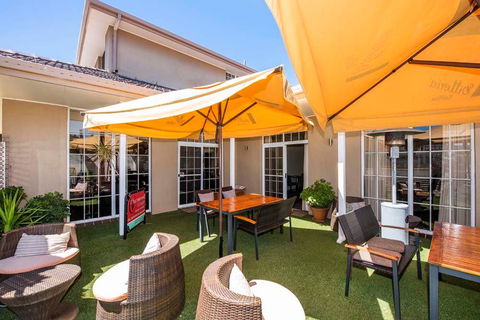 Winning Post Motel - Accommodation Rockhampton 0