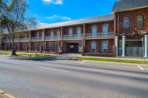 Quality Hotel Sherbourne Terrace - Accommodation Rockhampton 1