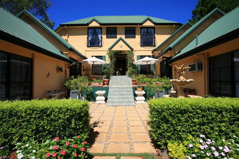 Villa Della Rosa B&B - Accommodation Rockhampton 0