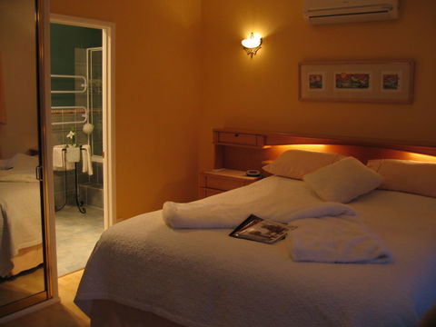 Villa Della Rosa B&B - Accommodation Rockhampton 1
