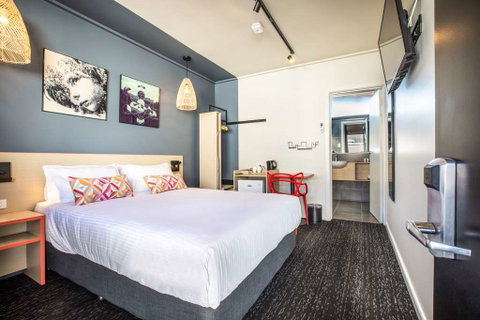 Monash Hotel - Accommodation Rockhampton 1