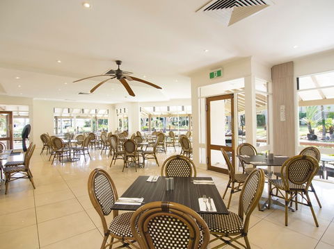 Oaks Oasis, Caloundra - Accommodation Rockhampton 5