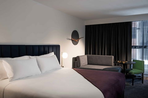 Midnight Hotel, Autograph Collection - Accommodation Rockhampton 4