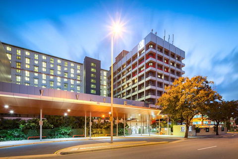 H On Smith Hotel - Accommodation Rockhampton 0