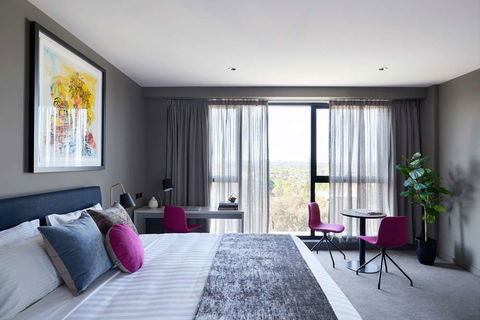 The Chen - Art Series - Accommodation Rockhampton 10