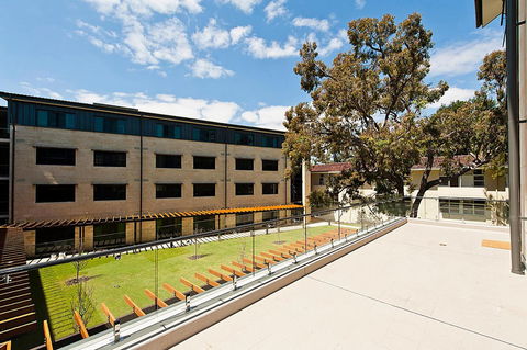 St Catherine's On Park - Accommodation Rockhampton 1