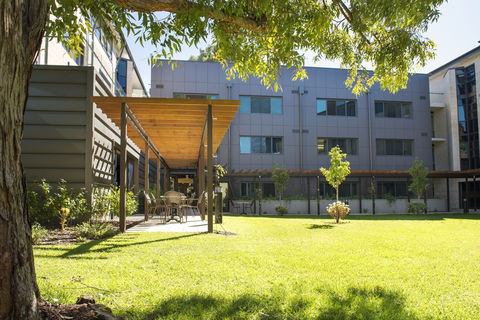 St Catherine's On Park - Accommodation Rockhampton 2