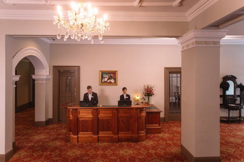 Hadley's Orient Hotel - Accommodation Rockhampton 1