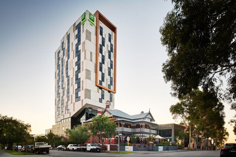 Holiday Inn West Perth - Accommodation Rockhampton 2