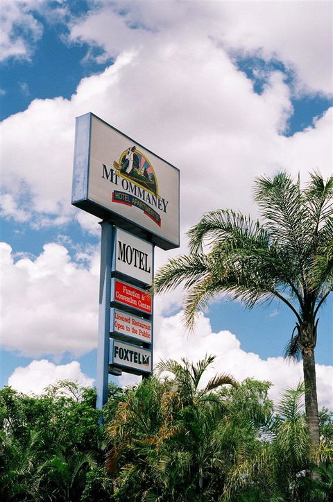 Mount Ommaney Hotel Apartments - Accommodation Rockhampton 0
