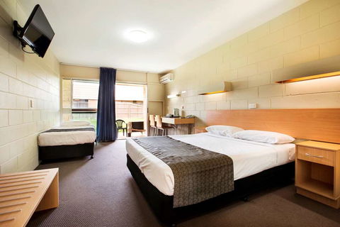 Dalrymple Motel - Accommodation Rockhampton 2
