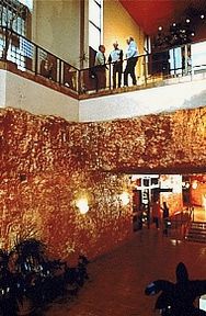 Desert Cave Hotel - Accommodation Rockhampton 1