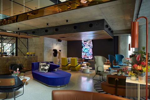 QT Melbourne - Accommodation Rockhampton 1