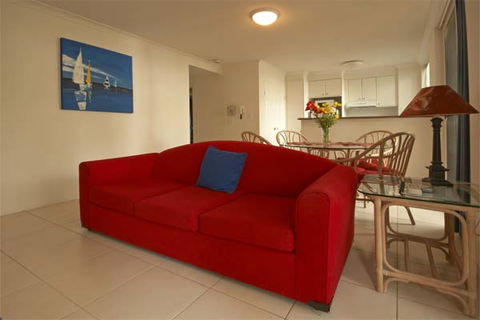 Santorini Holiday Apartments - Accommodation Rockhampton 1