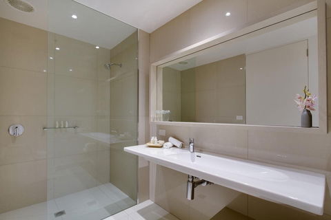 Quarters At Flinders Hotel - Accommodation Rockhampton 2