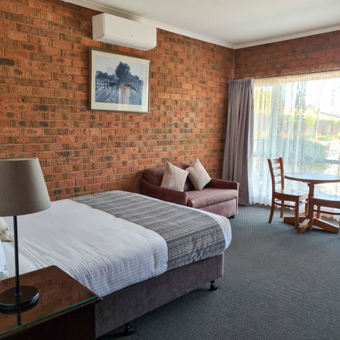 Federation Motor Inn - Accommodation Rockhampton 1