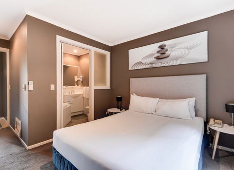 Aqualuna Beach Resort - Accommodation Rockhampton 1