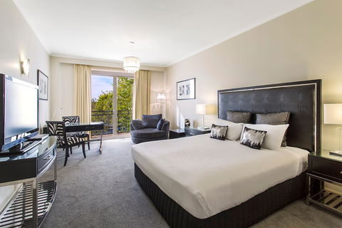 The Carrington - Accommodation Rockhampton 2