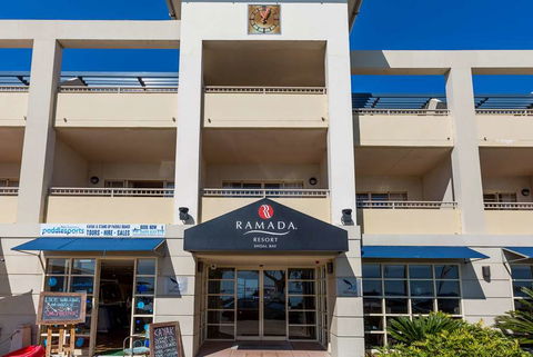 Ramada Resort Shoal Bay - Accommodation Rockhampton 1