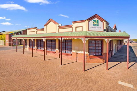 Quality Inn Railway - Accommodation Rockhampton 0