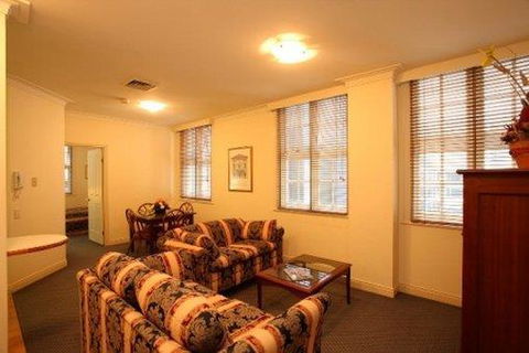 ULTIQA Rothbury Hotel - Accommodation Rockhampton 3