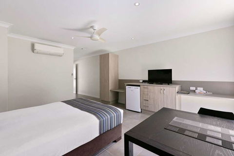 Econo Lodge Beachside - Accommodation Rockhampton 6
