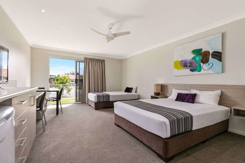Econo Lodge Beachside - Accommodation Rockhampton 10